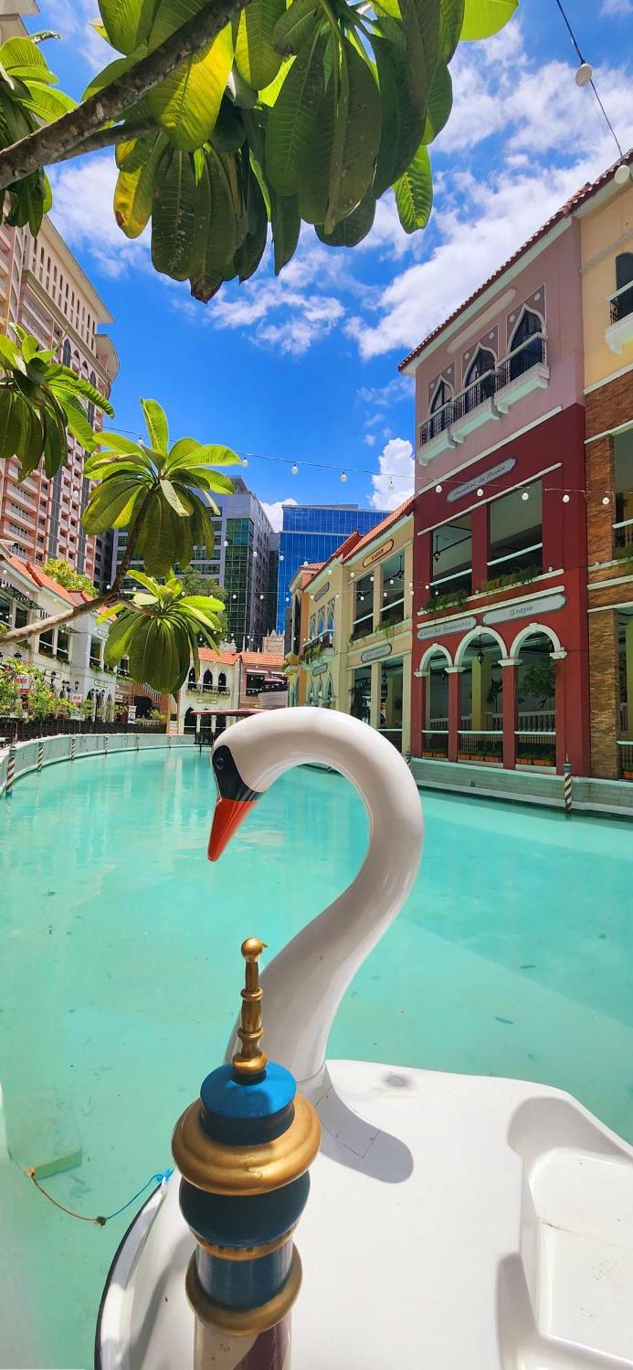 Spacious Cozy Suite At The Venice Mall With Free Parking And Washing Machine (Adults Only) Taguig Ngoại thất bức ảnh
