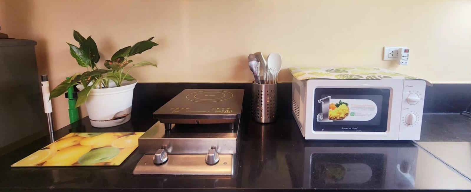 Spacious Cozy Suite At The Venice Mall With Free Parking And Washing Machine (Adults Only) Taguig Ngoại thất bức ảnh